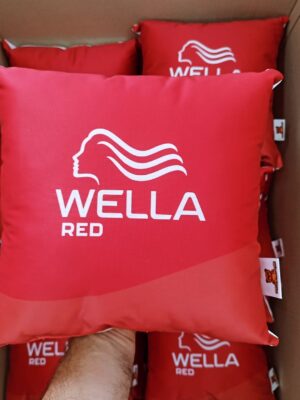 Brendirani jastuci s logom Personalizirani promotivni jastuci wella red referenca